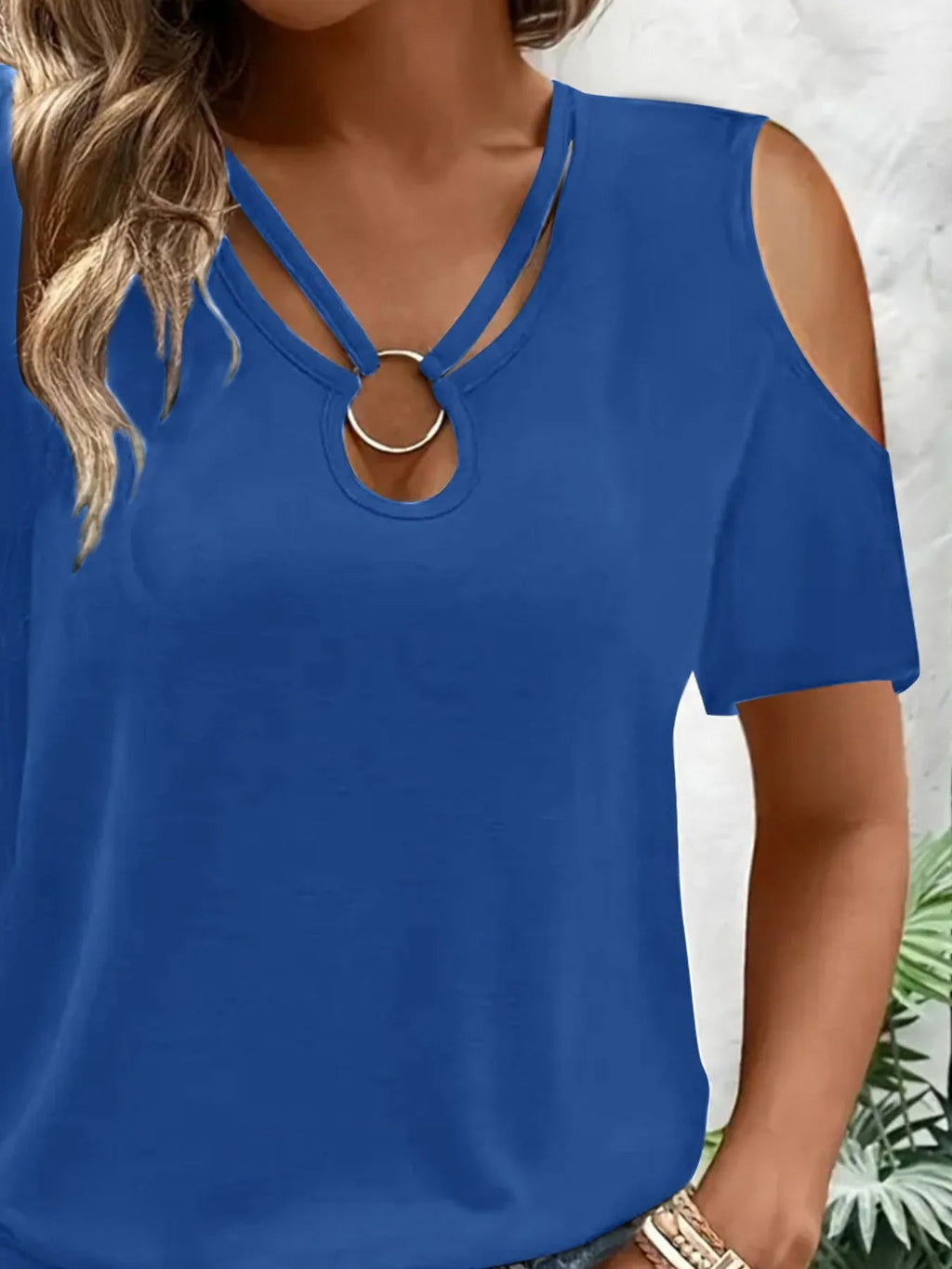 Women's Cold Shoulder T-Shirt – Metal Ring Cutout Detail - ShopNQlik