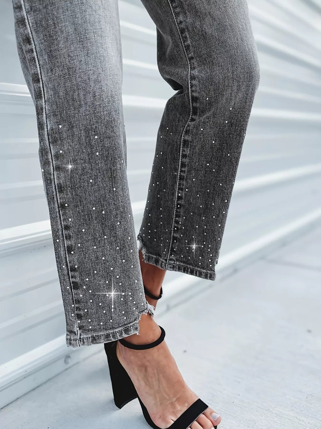 Women's Rhinestone Embellished Cropped Jeans – Dark Gray, S–XL - ShopNQlik
